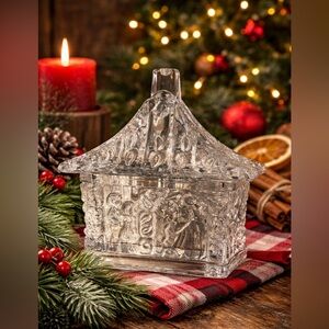 Shannon Crystal Gingerbread House Covered Candy Dish Holiday Decor. G2W